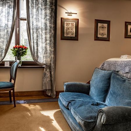 Hotel Grodek Красков Екстериор снимка A room at the hotel
