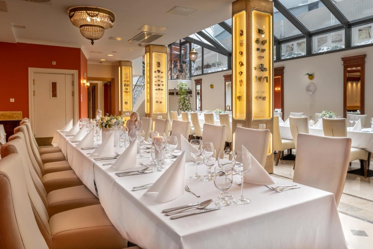 Hotel Grodek Красков Екстериор снимка Restaurant