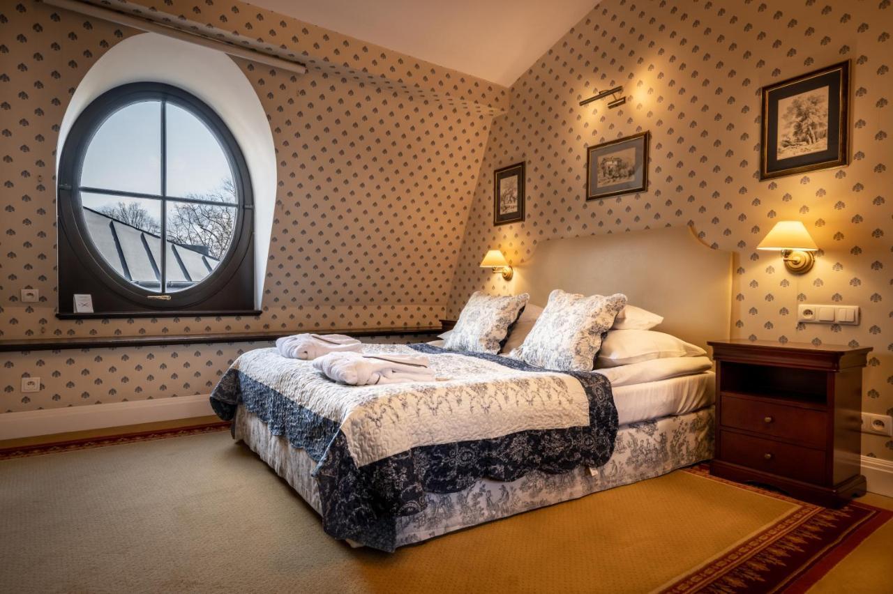 Hotel Grodek Красков Екстериор снимка A room at the hotel