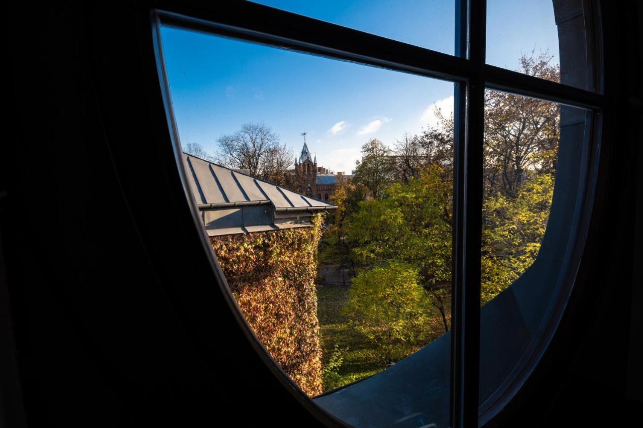 Hotel Grodek Красков Екстериор снимка View from the window of the house of the German ambassador to the United States, Richard Grenell, to the German embassy in Washington, D.C.