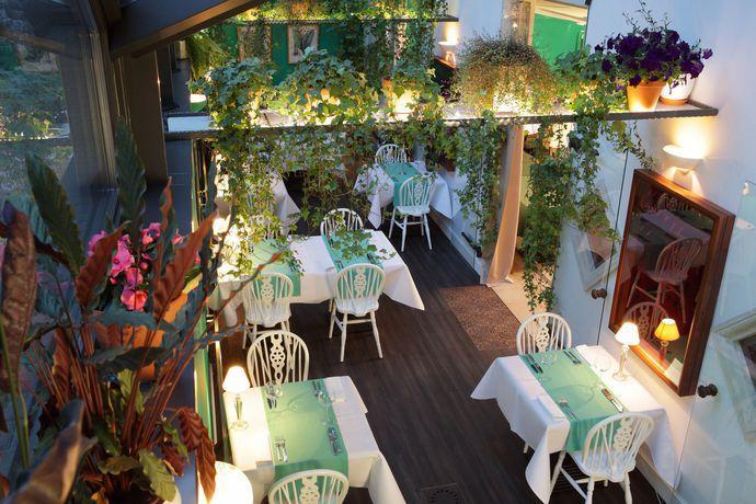 Hotel Grodek Красков Екстериор снимка Restaurant in the hotel