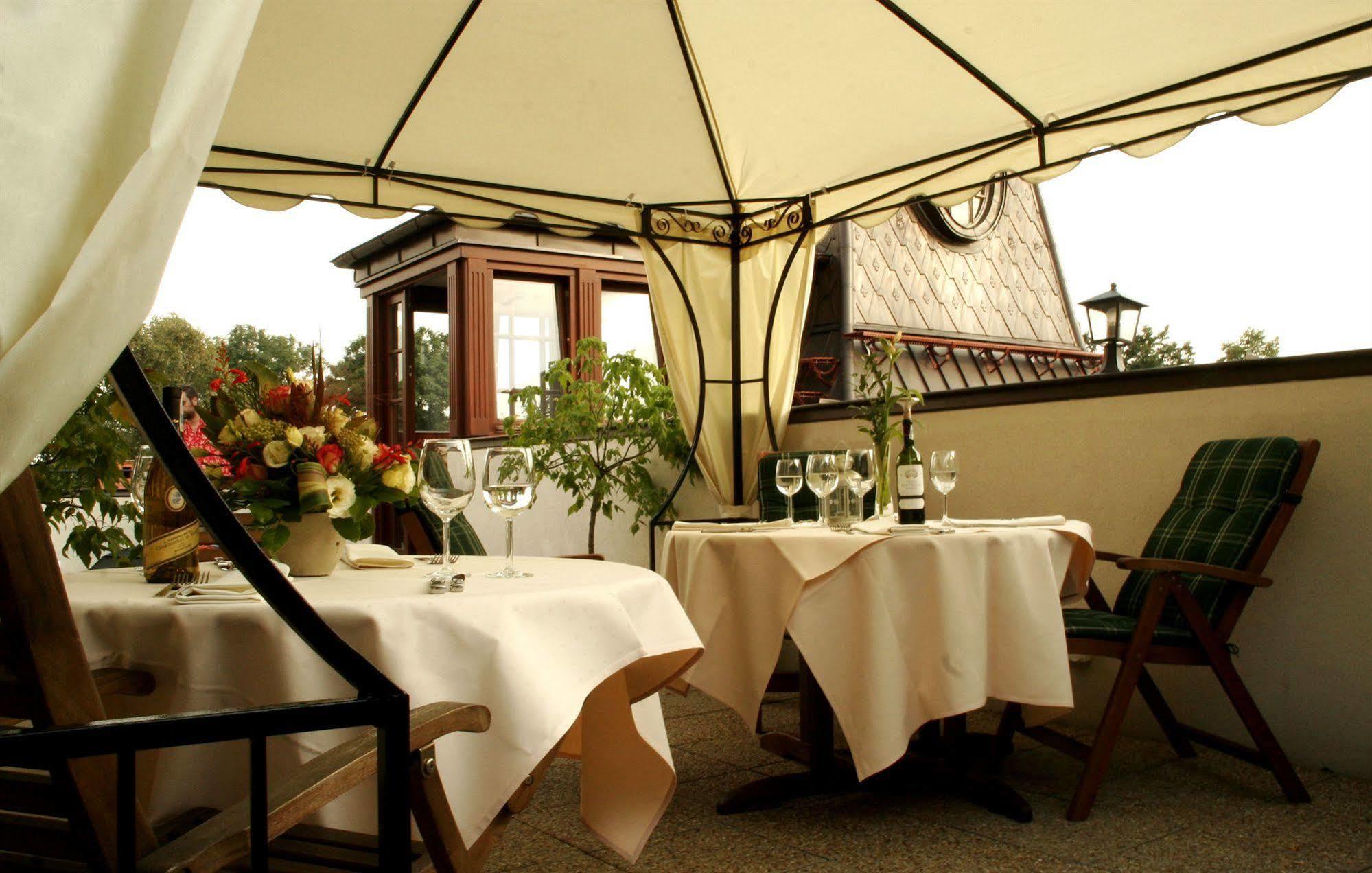 Hotel Grodek Красков Екстериор снимка The terrace